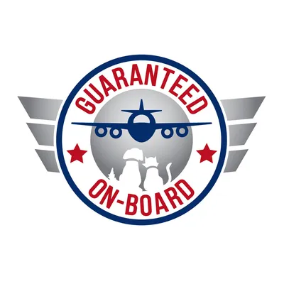 Guaranteed On-Board -logo, jossa lentokone, koira ja kissa. Takuu lemmikkieläinten kuljetukselle lentokoneessa.