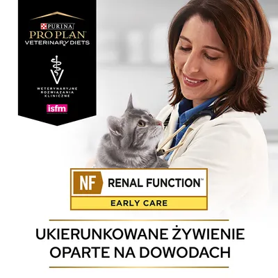 Purina Pro Plan Veterinary Diets, NF Renal Function Early Care. Weterynaryjne rozwiązania kliniczne. Ukierunkowane żywienie oparte na dowodach. Kot trzymany przez osobę w kitlu.