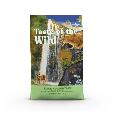 Sacchetto Taste of the Wild Rocky Mountain Feline Formula, testo visibile: with roasted venison & smoked salmon, a grain-free diet. Immagine di cascata, puma e cervo.