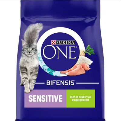 Bifensis Sensitive, rich in turkey as number one ingredient. Image shows product packaging with a cat and turkey pieces.