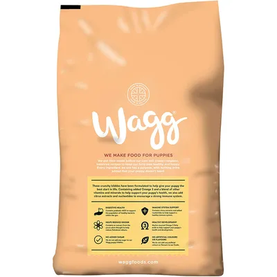 Wagg puppy food bag showing benefits: added Omega 3, vitamins and minerals, supports digestive health, immune system, healthy development, no added sugar, no artificial colours or flavours.