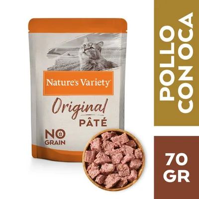 Nature's Variety Original Paté NO GRAIN, pollo con oca, 70 gr. Imagen del envase y cuenco con trozos de paté visibles.