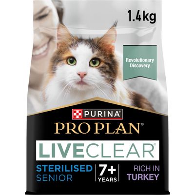 Purina Pro Plan LiveClear Sterilised Senior cat food, reduces allergens on cat hair, for cats aged 7+, rich in turkey.