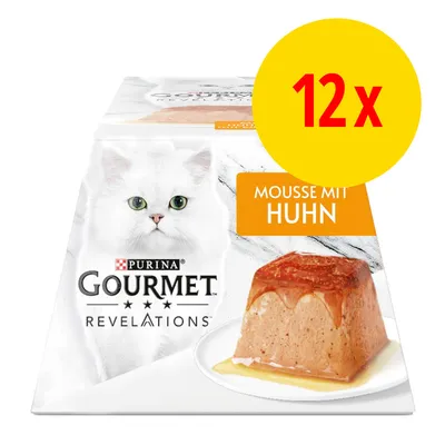 Purina Gourmet Revelations mousse mit Huhn, confezione da 12x. Immagine di un gatto bianco e una mousse su piatto. Testo in tedesco visibile sulla confezione.