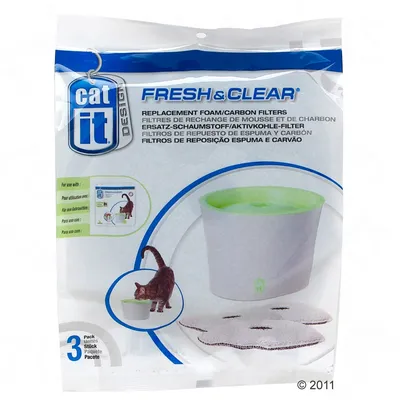 cat it FRESH & CLEAR filtres de rechange mousse et charbon, lot de 3, illustration d’une fontaine à eau pour chat et filtres visibles sur l’emballage