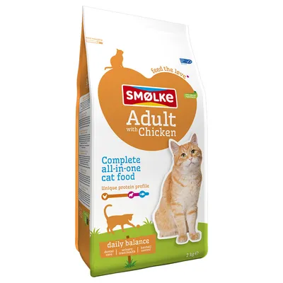 Smølke Adult s kuřecím, kompletní krmivo pro kočky, denní rovnováha: péče o zuby, zdraví močových cest, kontrola smotků chlupů. Velikost balení 2 kg.
