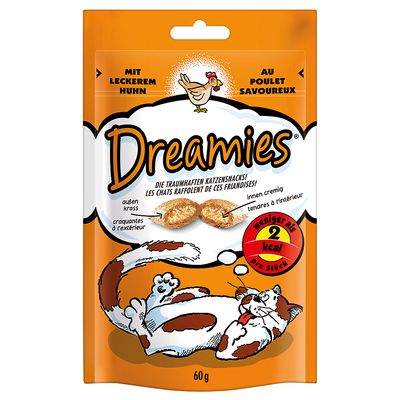 Dreamies friandises pour chats, au poulet savoureux, croquantes à l’extérieur et tendres à l’intérieur, moins de 2 kcal par pièce, sachet de 60 g. Texte en français et allemand visible.