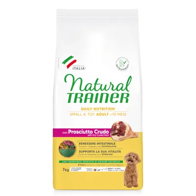 Natural Trainer Daily Nutrition Small & Toy Adult >10 miesięcy z prosciutto crudo. Wspiera witalność i zdrowie jelit, bez barwników i dodatku cukru. Opakowanie: 7 kg.
