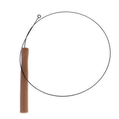 Bâtonnet marron avec fil métallique noir formant une boucle, sans marque visible ni texte.