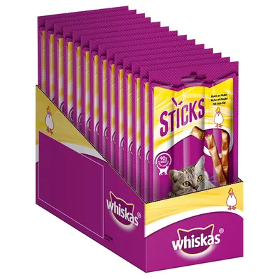 Whiskas Sticks, reich an Huhn, 90% Fleischanteil, Verpackung mit Katze und Hühnersymbol, Displaykarton mit mehreren Packungen.