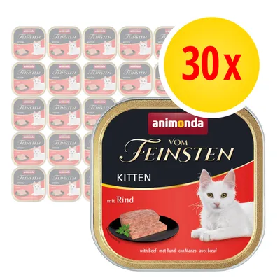 animonda Vom Feinsten Kitten mit Rind, 30x tacka z karmą dla kociąt, widoczny kawałek karmy i biały kot na opakowaniu
