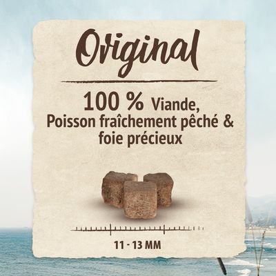 Original, 100 % Viande, Poisson fraîchement pêché & foie précieux, cubes de 11–13 mm visibles sous le texte.