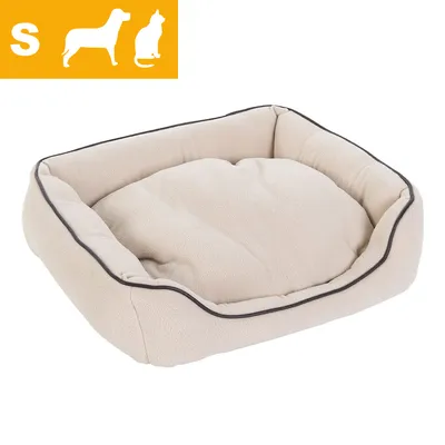 Panier beige en tissu pour animaux, taille S indiquée en haut à gauche avec pictogrammes chien et chat blancs sur fond orange. Panier beige en tissu pour animaux, taille S indiquée en haut à gauche avec pictogrammes chien et chat blancs sur fond orange.