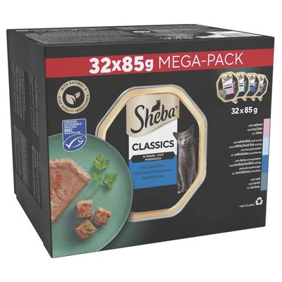 Three product features: 100% complete and balanced nutrition, sustainably sourced high quality ingredients, no artificial colours or preservatives.