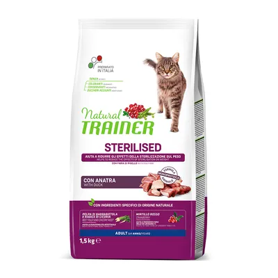 Natural Trainer Sterilised hrană pentru pisici cu rață, 1,5 kg. Fără coloranți, conservanți și zahăr adăugat. Cu ingrediente naturale precum sfeclă roșie, cicoare și merișor.