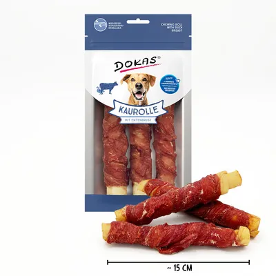 Dokas Kaurolle mit Entenbrust, bâtonnets à mâcher pour chien, emballage refermable, 3 pièces visibles, longueur indiquée : environ 15 cm. Texte en allemand et anglais sur l’emballage. Dokas Kaurolle mit Entenbrust, bâtonnets à mâcher pour chien, emballage refermable, 3 pièces visibles, longueur indiquée : environ 15 cm. Texte en allemand et anglais sur l’emballage.