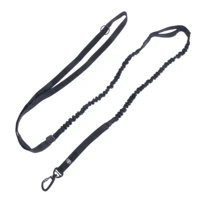 Schwarze Hundeleine mit elastischem Abschnitt und Karabinerhaken, geeignet für Spaziergänge oder Training.