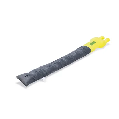 Jouet en peluche allongé, tête jaune avec deux petites cornes et corps gris, coutures visibles sur toute la longueur, étiquette blanche attachée au bas.