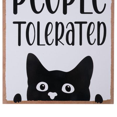 Надпись 'People Tolerated' с изображением черной кошачьей головы, выглядывающей из-за нижнего края.