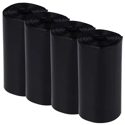 Quatre rouleaux de sacs noirs en plastique alignés verticalement, sans marque ni texte visible.