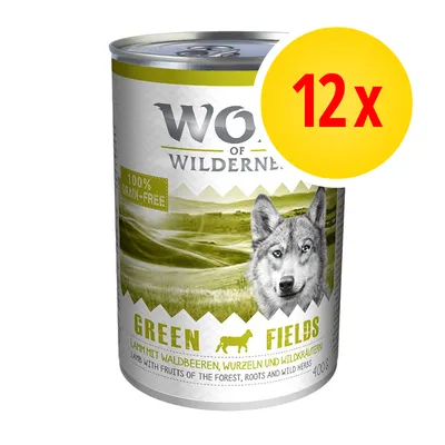 Konzerva Wolf of Wilderness Green Fields, 100% grain-free, 400 g. Balení 12×. Text: Lamm mit Waldbeeren, Wurzeln und Wildkräutern. GREEN FIELDS.