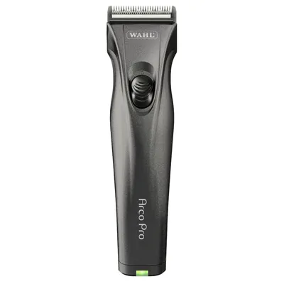 WAHL Arco Pro Haarschneidemaschine in Schwarz mit ergonomischem Design und grünem LED-Indikator. Sichtbare Schneideklinge und Ein-/Ausschalter.
