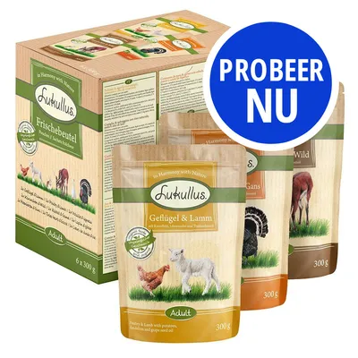 Lukullus Frischebeutel Adult, 6 x 300 g. Zichtbare smaken: Geflügel & Lamm, Gans, Wild. Blauw label met witte tekst: PROBEER NU.