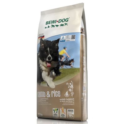 BEWI DOG lamb & rice dry dog food, 12.5 kg bag, contains linseed as source of omega-3, visible German flag, adult dog image on packaging, 70% animal protein, made in Germany