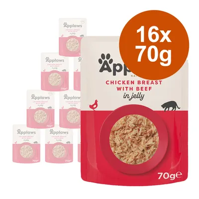 Applaws Chicken Breast with Beef in Jelly, verpakking van 16 zakjes à 70g. Tekst op verpakking en zichtbare inhoud met stukjes vlees. Applaws Chicken Breast with Beef in Jelly, verpakking van 16 zakjes à 70g. Tekst op verpakking en zichtbare inhoud met stukjes vlees.