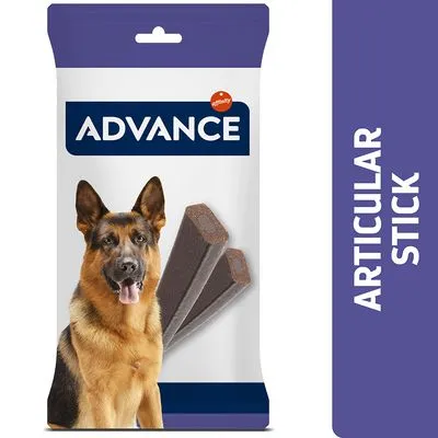 ADVANCE Articular Stick hondensticks, verpakking met afbeelding van Duitse herder en twee bruine sticks. Zichtbare tekst: 'vitality', 'ARTICULAR STICK'. ADVANCE Articular Stick hondensticks, verpakking met afbeelding van Duitse herder en twee bruine sticks. Zichtbare tekst: 'vitality', 'ARTICULAR STICK'.