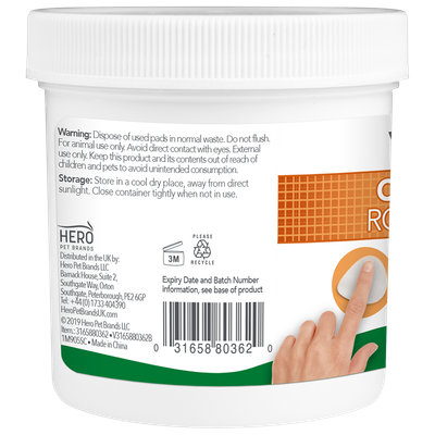Stražnja strana pakiranja Hero Pet Brands s uputama na engleskom, barkodom, simbolima za recikliranje i rok trajanja te slikom prsta koji drži okrugli jastučić.