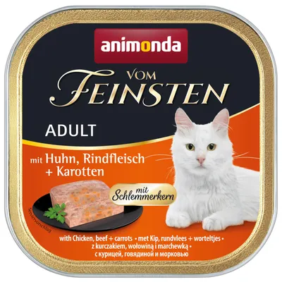 Animonda Vom Feinsten Adult, mit Huhn, Rindfleisch und Karotten. Mit Schlemmerkern. Serviervorschlag zeigt Pastete mit Gemüsestücken.