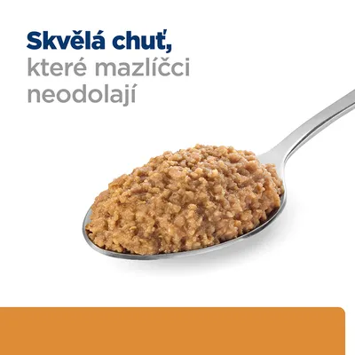 Text v češtine: Skvělá chuť, které mazlíčci neodolají. Lyžica s porciou mletého krmiva pre domáce zvieratá.
