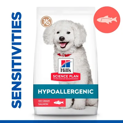 Hill's Science Plan Hypoallergenic суха храна за кучета, без зърно, сьомга. Видим текст: SENSITIVITIES, NO GRAIN SALMON, изображение на бяло куче и риба.