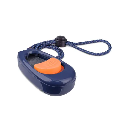 Blå klicker med orange knapp och flätad handledsrem, lämplig för djurträning.