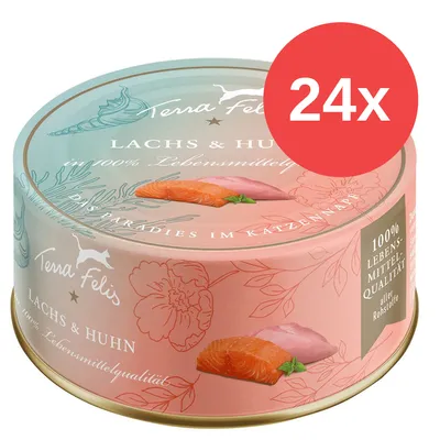 Lata de Terra Felis Lachs & Huhn, texto visible: 100% Lebensmittelqualität, pack de 24 unidades. Etiqueta y trozos de salmón y pollo ilustrados en el envase. Lata de Terra Felis Lachs & Huhn, texto visible: 100% Lebensmittelqualität, pack de 24 unidades. Etiqueta y trozos de salmón y pollo ilustrados en el envase.