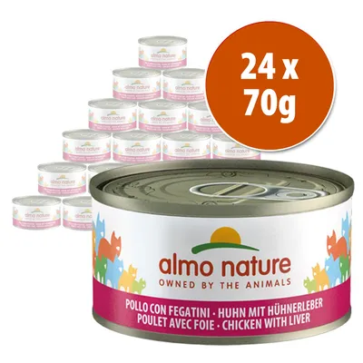 24 latas de 70 g de Almo Nature Chicken with Liver. Texto visível: 'almo nature OWNED BY THE ANIMALS', 'POLLO CON FEGATINI', 'CHICKEN WITH LIVER'.