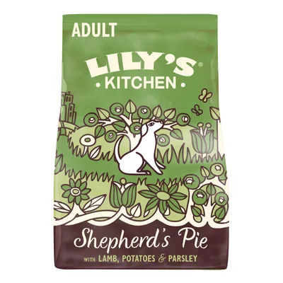 Lily's Kitchen Adult Shepherd's Pie báránnyal, burgonyával és petrezselyemmel. Zöld csomagolás kutyával és növényekkel.