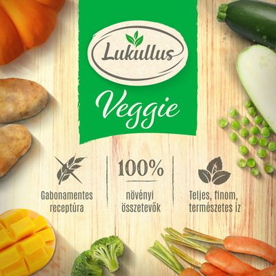 Lukullus Veggie, Gabonamentes receptúra, 100% növényi összetevők, Teljes, finom, természetes íz felirat zöldségekkel: burgonya, cukkini, borsó, sárgarépa, brokkoli, sütőtök, mangó.