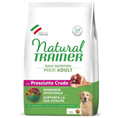 Sac de croquettes Natural Trainer Daily Nutrition Maxi Adult, texte visible : con Prosciutto Crudo, Benessere intestinale, Supporta la sua vitalità, préparé en Italie, image d’un chien adulte.