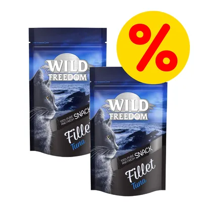 To poser Wild Freedom Fillet Tuna katte snack med teksten '100% pure and fresh snack'. Gult mærke med rød procenttegn viser tilbud.