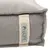 Ecolife-Label auf einem grauen Stoffkissen mit beige-farbenem Griff.