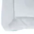 Gros plan sur un coin de coussin ou tapis blanc en tissu peluche, sans marque ni texte visible.