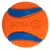 Oranje bal met blauwe strepen, zichtbaar reliëf en de tekst 'ULTRA XL' op het oppervlak.