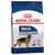 Royal Canin Maxi Adult, Trockenfutter für große Hunde von 26 bis 44 kg, hohe Verdaulichkeit, Unterstützung von Knochen und Gelenken, Abbildung eines Hundes auf der Verpackung.