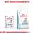 Δύο προϊόντα Royal Canin: κονσέρβα Sensitivity Control Chicken with Rice και σακί Skin Support, με σκύλο στην ετικέτα. Κείμενο στα αγγλικά: BEST MIXED FEEDING WITH.