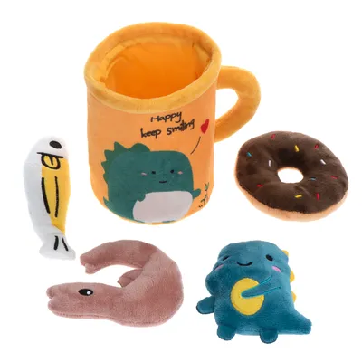Sada plyšových hraček se žlutým hrnkem 'Happy keep smiling', donutem, rybou, krevetami a modrým dinosaurem. Vhodné pro interaktivní hraní.