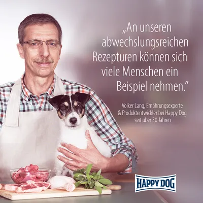 "An unseren abwechslungsreichen Rezepturen können sich viele Menschen ein Beispiel nehmen." Volker Lang, Ernährungsexperte & Produktentwickler bei Happy Dog seit über 30 Jahren.