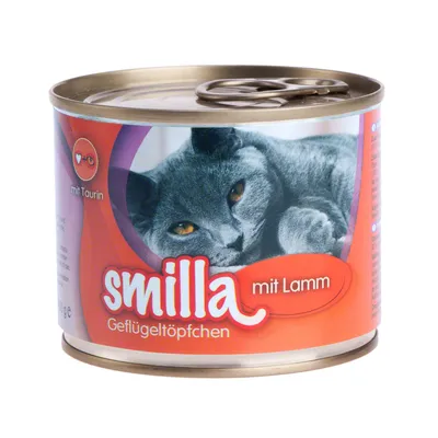 Burk med kattmat, varumärke smilla, text: mit Lamm, Geflügeltöpfchen, mit Taurin. Bild på grå katt på etiketten.