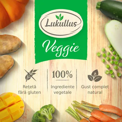 Lukullus Veggie, 100% ingrediente vegetale. Rețetă fără gluten. Gust complet natural. Legume vizibile: cartofi, dovlecel, mazăre, morcovi, broccoli, dovleac, mango.